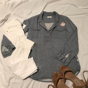 🔴SOLD🔴 Lou & Grey Chambray Top